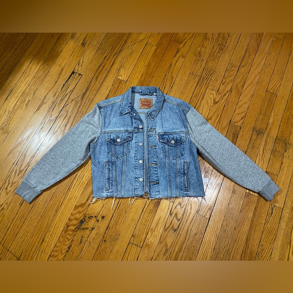 Levi’s jacket with sweatshirt sleeves